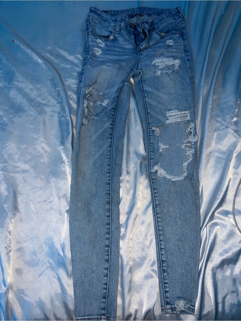 American Eagle Distressed Light Blue Women's Skinny Jeans